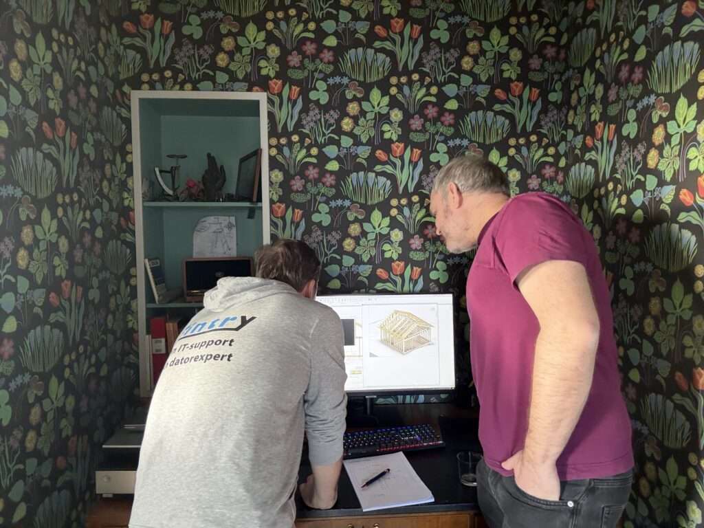 Hjälp med it av en tekniker och en kund
